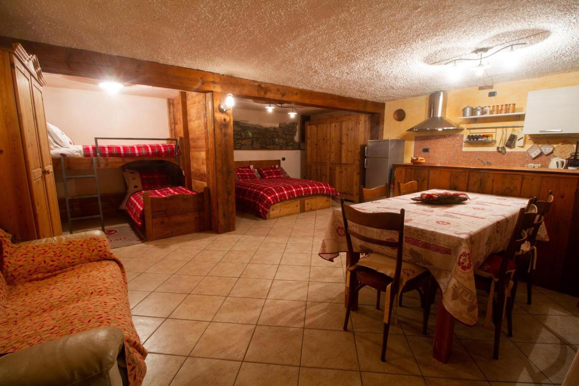 La Maison De Karen The Deer House Gignod ภายนอก รูปภาพ