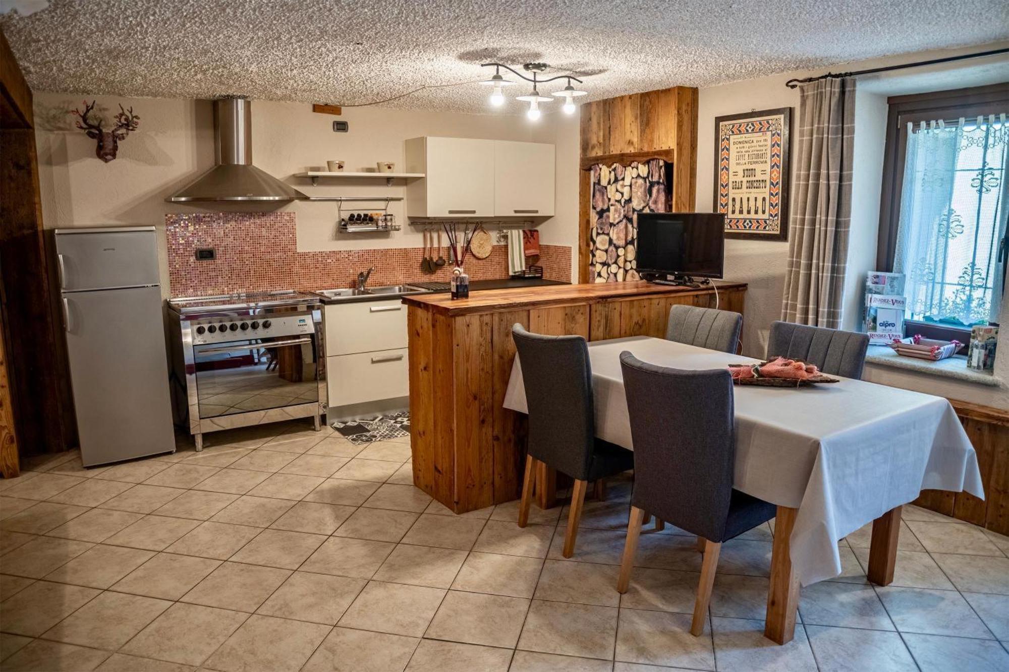 La Maison De Karen The Deer House Gignod ภายนอก รูปภาพ