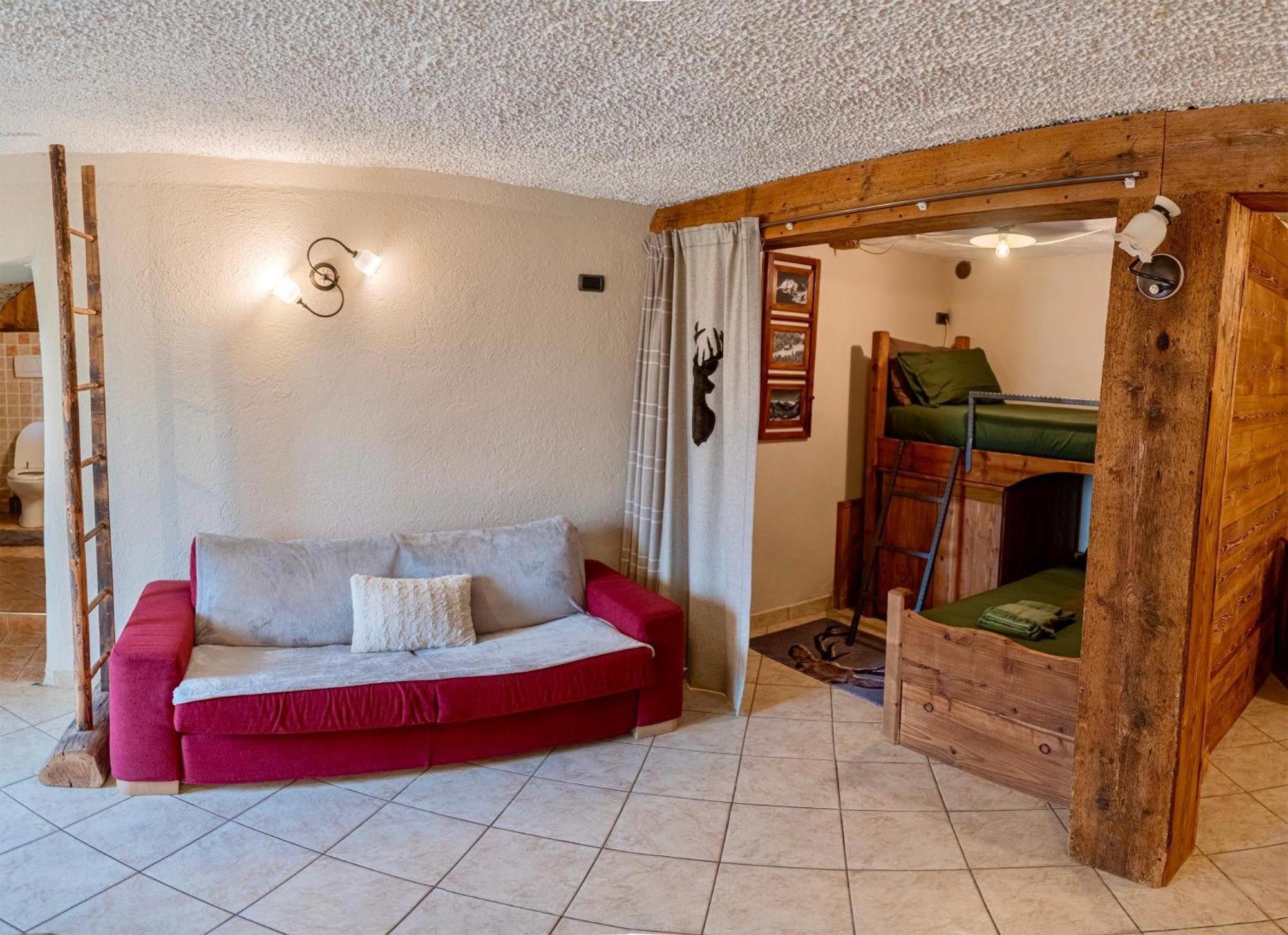 La Maison De Karen The Deer House Gignod ภายนอก รูปภาพ