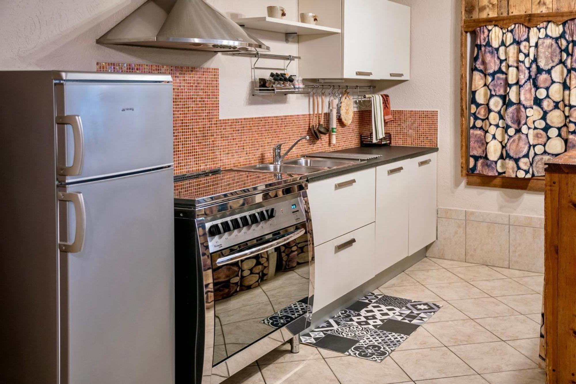 La Maison De Karen The Deer House Gignod ภายนอก รูปภาพ